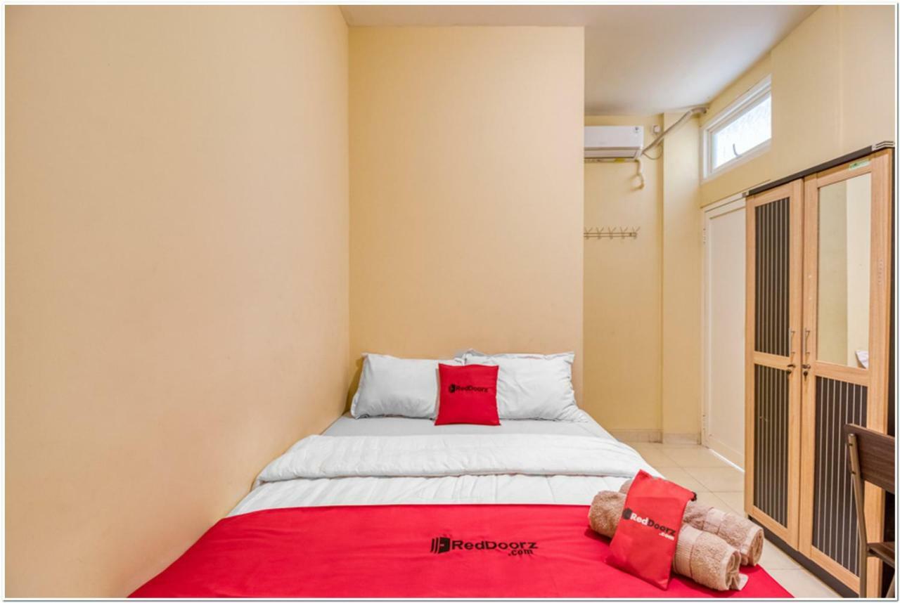 Reddoorz Near Ramai Mall Malioboro Jogjakarta Buitenkant foto