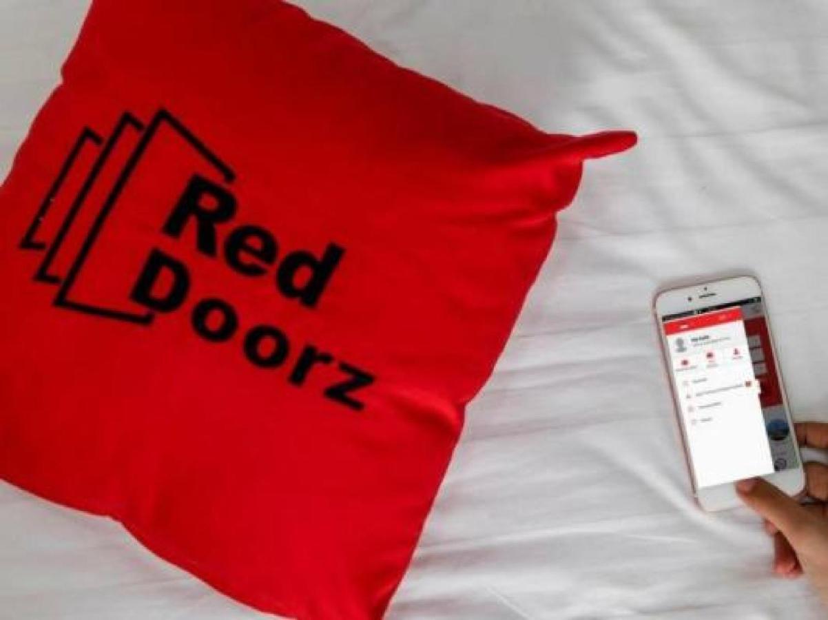 Reddoorz Near Ramai Mall Malioboro Jogjakarta Buitenkant foto